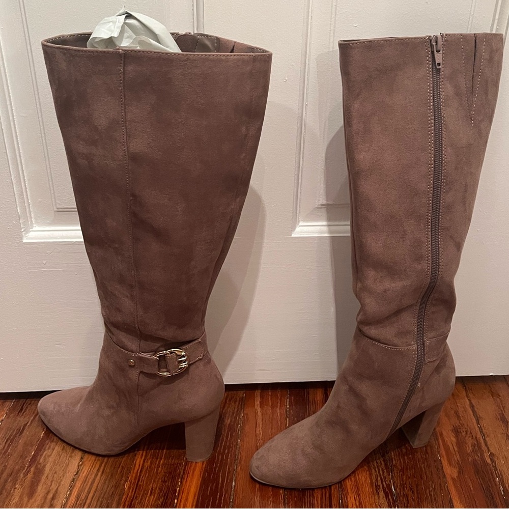 Heeled boots